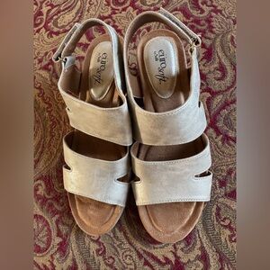 EURO SOFT by Sofft Wedge Comfort Sadra Strap Sandals GOLD /  Women’s SIZE 8.5